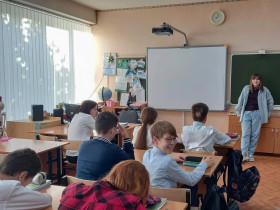 Беседа о буллинге с педагогом-психологом РЦ «Молодежь плюс».